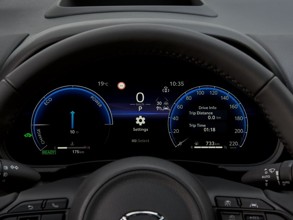 2024 Mazda2 Hybrid Sideshot25 Digital 1R