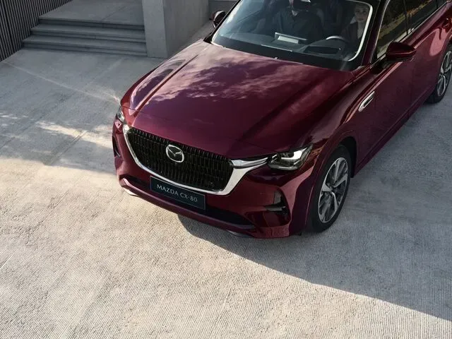 Small 2025 CX 80 Launch Sideshot 04 Nameplate